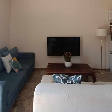 Thouria Agora Suites 2 卡拉马塔 外观 照片